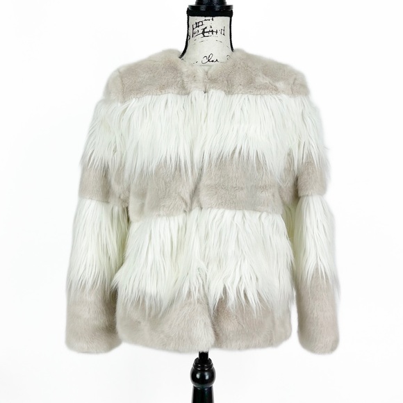 SOLD! ZARA Womens Faux Fur Coat - Picture 3 of 14